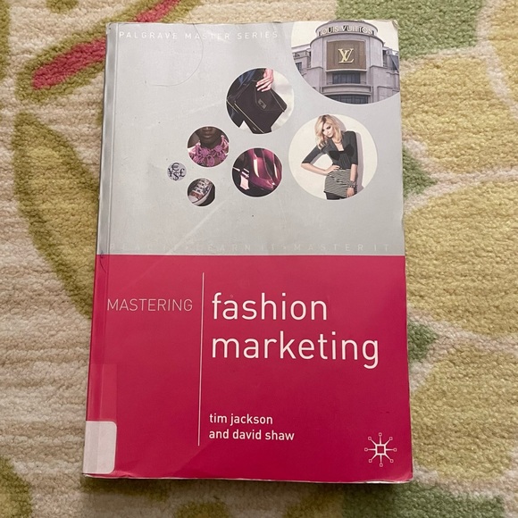 2 Educational Fashion Books Bundle Set for Sale - Picture 3 of 6